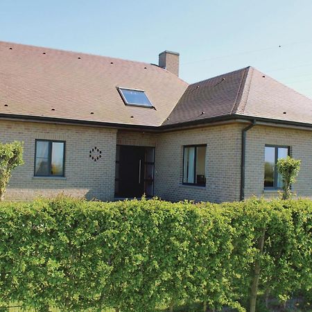 Beautiful Home In Diksmuide With Wifi Extérieur photo